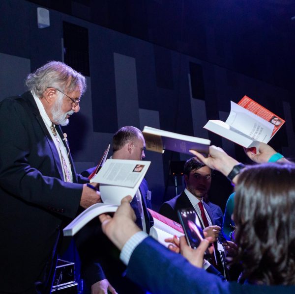 Dr. Adizes Honored in Belgrade and Makes Headlines in Moscow